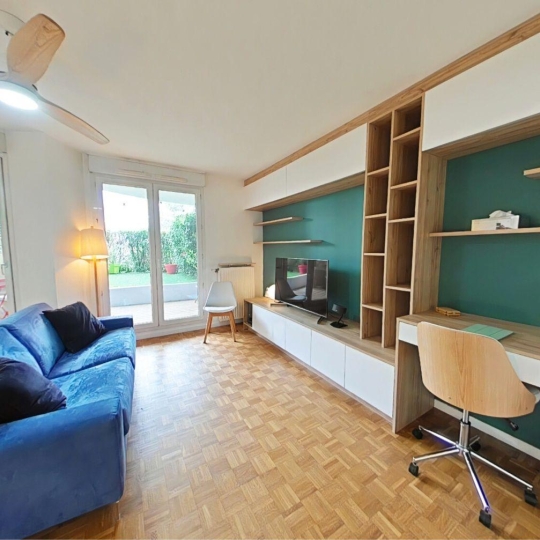  Annonces BRON : Apartment | LYON (69009) | 48 m2 | 870 € 
