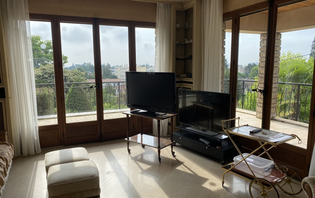 Annonces BRON : Maison / Villa | CHAMPAGNE-AU-MONT-D'OR (69410) | 285 m2 | 900 000 € 