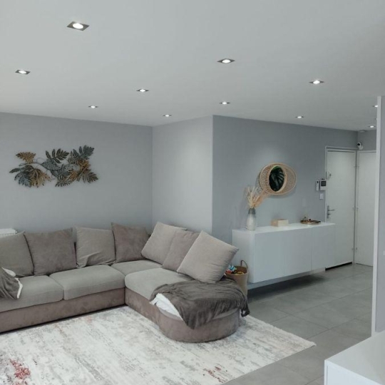 Annonces BRON : Apartment | SAINTE-FOY-LES-LYON (69110) | 96.00m2 | 329 000 € 