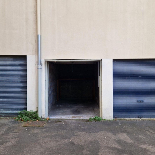  Annonces BRON : Garage / Parking | LYON (69003) | 10 m2 | 16 000 € 