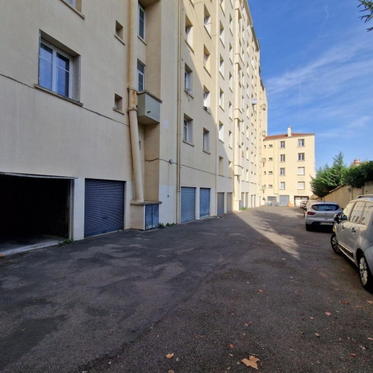  Annonces BRON : Garage / Parking | LYON (69003) | 10 m2 | 16 000 € 