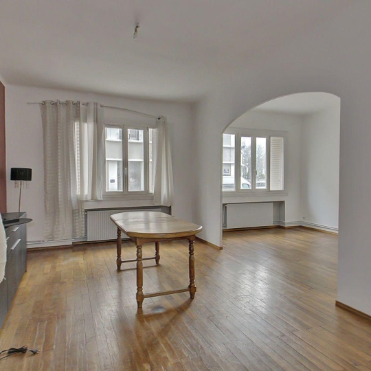  Annonces BRON : Apartment | LYON (69007) | 73 m2 | 240 000 € 